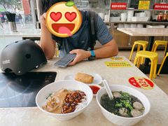 -华威达牛庄(黄埔大道西店)