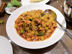 香椿口味鸡丁-阿庄新豫菜(航海东路店)
