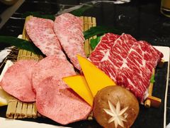 -山川小町·极番烧肉(新地假日广场店)