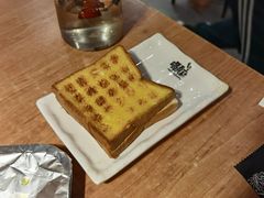 烤面包片-喝丢一只鞋海鲜烧烤·海肠捞饭(东关街店)