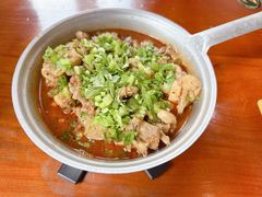 渣渣蛙-炉小二铜锅牛蛙•川湘菜(三里屯店)