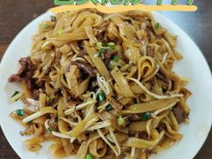 炒牛河-美食店(华贵路店)