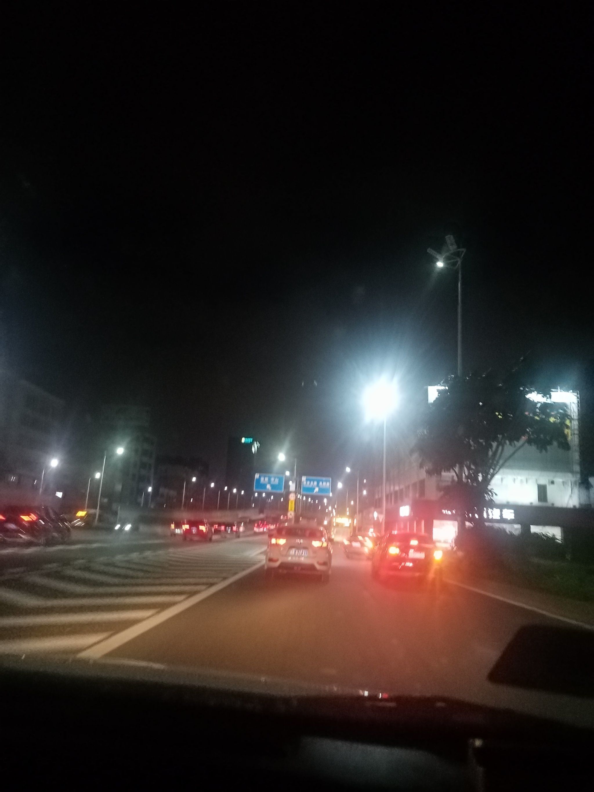 从早上玩到晚上,
终于回家了,
已经夜深了,晚安
##0元玩转这座