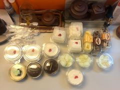 -红宝石·鲜奶小方·海派西点房(金杨店)