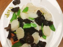 -赶海部落海鲜城(海阳路店)