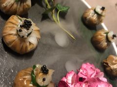 鱼子酱菌香布袋-三利音·东方司宴(外滩店)
