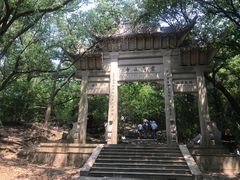 -灵岩山风景区