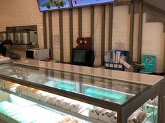 -顶东面包花园·生日蛋糕(世博店)
