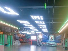 -极限PLAY运动娱乐新世界·团建派对潮玩休闲馆·室内蹦极高空游乐园