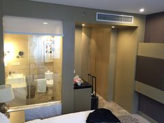 万信酒店(陆家嘴店)-上海新国际博览中心美仑酒店