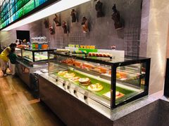 面包甜点陈列柜-解放碑威斯汀酒店-知味国际美食餐厅