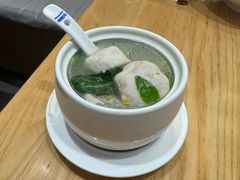 鲜煮马鲛鱼丸鱼册汤-潮巷·老潮汕美食集市(欢乐港湾店)