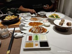 -皇城根·鲁菜济南菜·吊炉烤鸭·炒鸡鱼头(济南旗舰店)