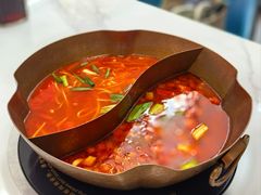 -毛辣果·贵州红酸汤牛肉火锅(西单店)