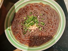 -帅巴人舅母子腊蹄民俗村