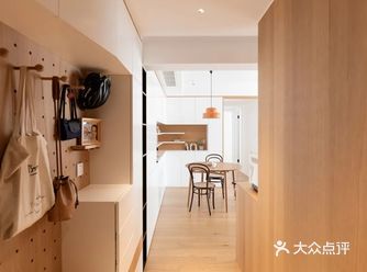 敞亮能与家人互动的厨房、奶橘色调的客餐厅、全能的2㎡