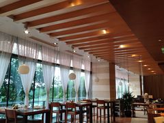 -上海佘山世茂艾美酒店