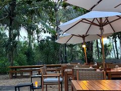 -三亚艾迪逊酒店·海滩烧烤 BARBACOA·现场乐队·浪漫晚餐·烧烤海鲜