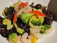 春色满园-大鸭梨烤鸭(望京店)