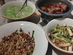 -状元人家·公园别墅衡东土菜(溪悦荟店)