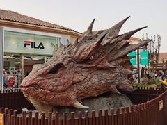 -斯普瑞斯奥特莱斯