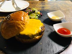 芝士汉堡-HIGH FIVE哈福手工汉堡(桂林路店)