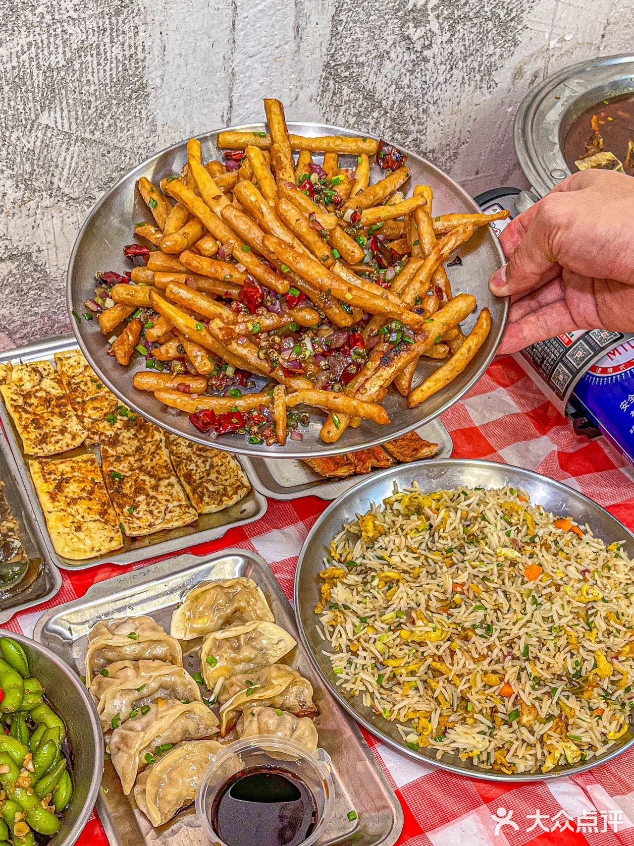 网友们没骗我曙光星城这家烧烤吼吼吃