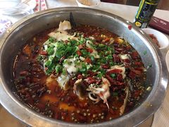 -渝君重庆火锅(嘉宾路店)