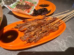 -威记烧嘢·南宁烧烤·超级生牛(绿地店)
