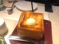 -港丽餐厅(高德置地店)