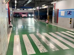 -徐汇日月光地下停车场