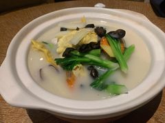 蛋饺时蔬海鲜煲-宁波柏悦酒店·钱湖渔港