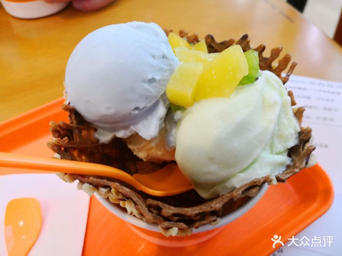 爱茜茜里意大利健康冰淇淋(恒隆二店)-冰淇淋水果华夫碗图片-济南美食
