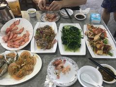 -四川小胡子海鲜(丁村万人海鲜广场店)