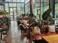 大堂-桉树林A coffee 森林餐厅(三圣乡店)