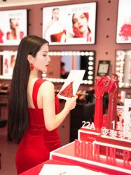 -VALENTINO华伦天奴美妆