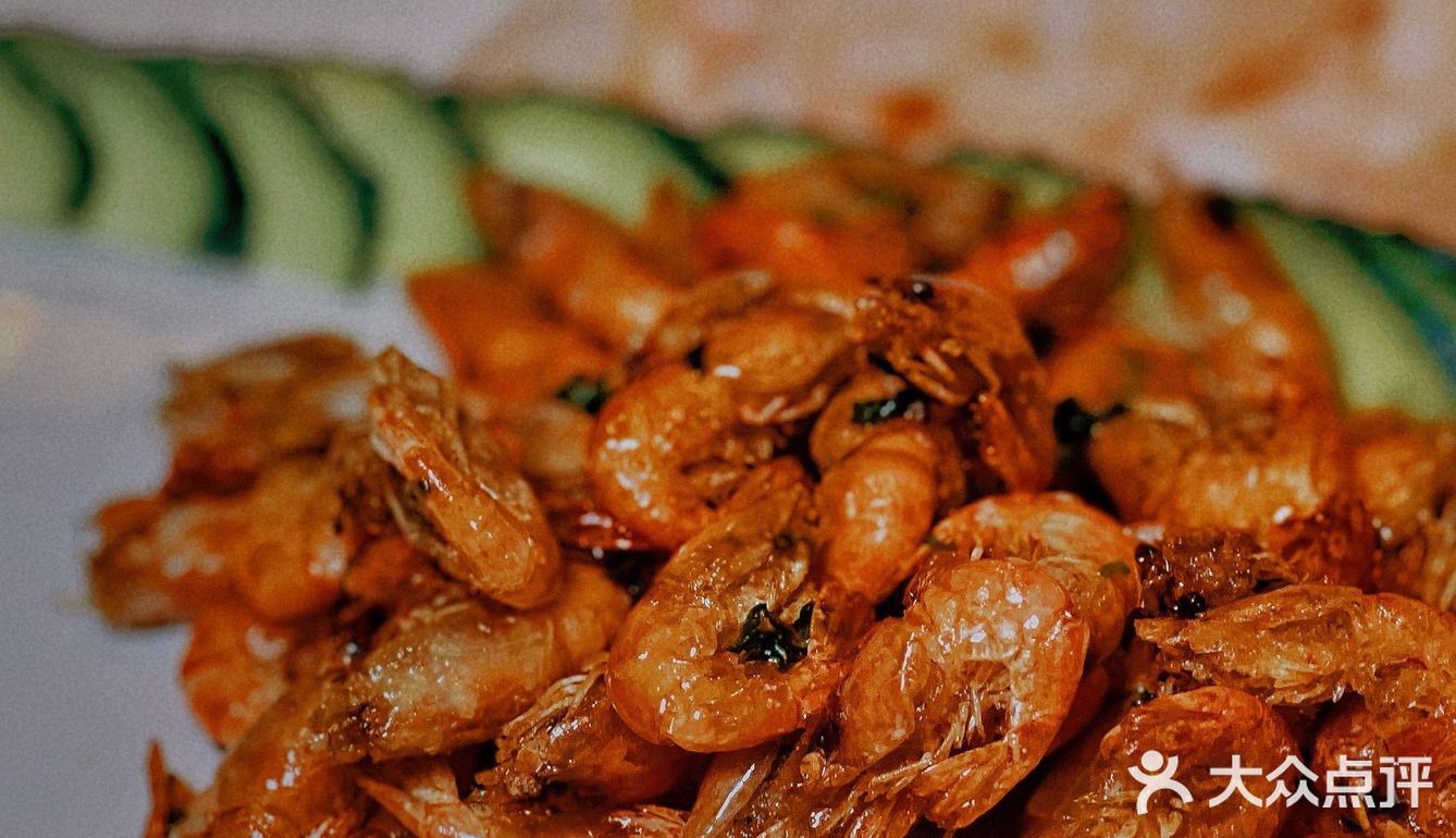 快来！这一道菜竟然用了25只大闸蟹！