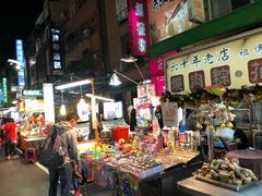 -六合夜市