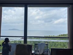 -三亚湾海居铂尔曼度假酒店