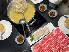-鲜入唯煮·港式海鲜牛肉火锅(金宝街店)