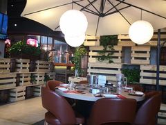 大堂-日进一片海.生腌海鲜火锅.宵夜烧烤(三里屯总店)