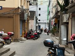 -张阿三馄饨店