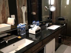 -广州天河希尔顿酒店