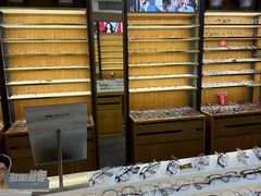 -优医视平价眼镜超市蔡司依视路折扣(小马厂店)