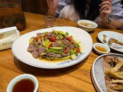 -头上红煨盐鸡乡村食府