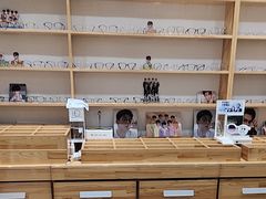 -豪门视光·星趣控·蔡司依视路眼镜代理商(中央大街店)