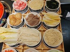 九宫格-咏江南·苏式火锅·苏州评弹(观前街店)