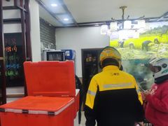 -湖南人家湘菜馆(镇江路店)