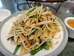 -老郑家东北春饼(龙悦居店)