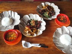 -Warung Babi Guling Ibu Oka 3